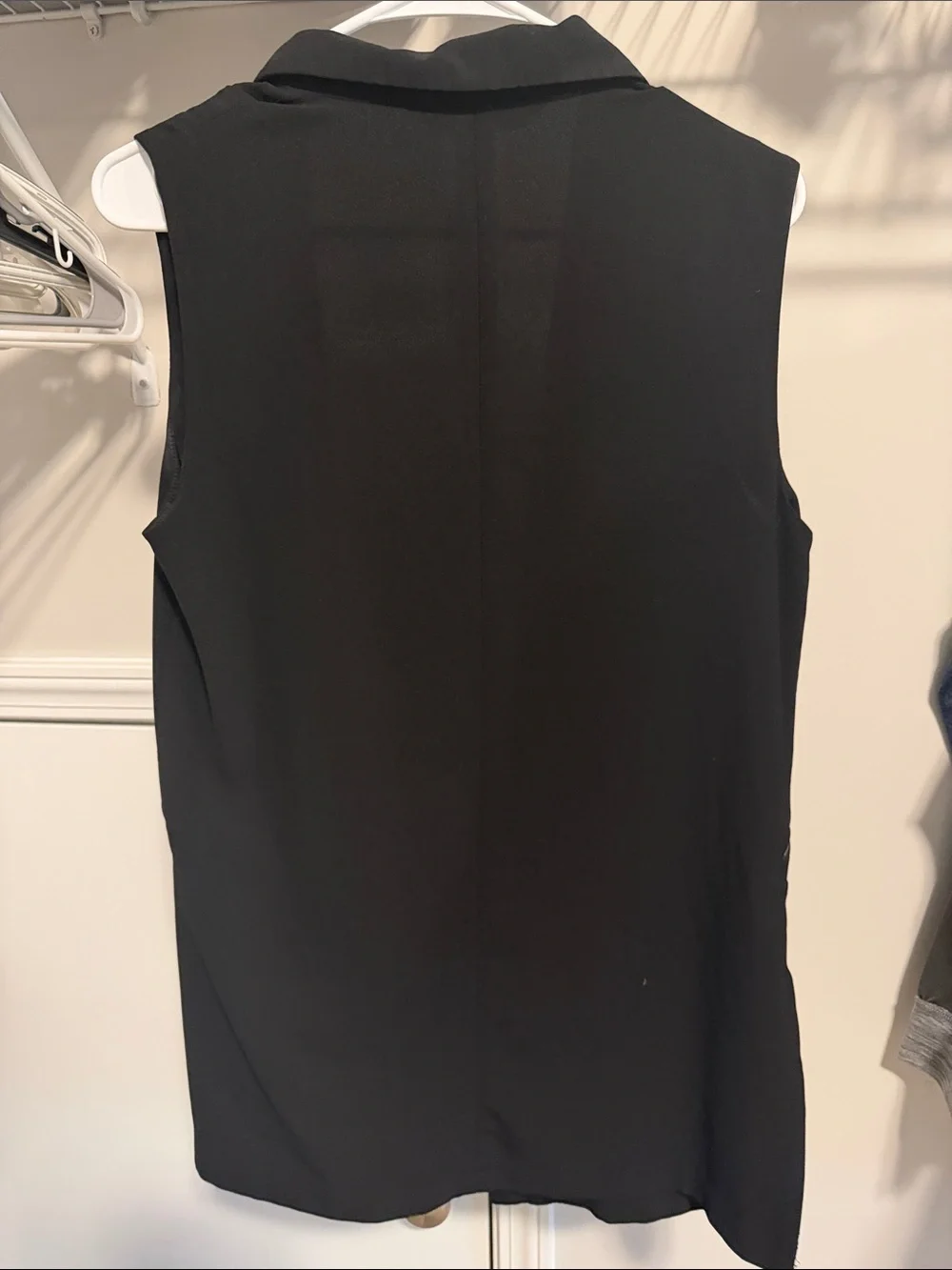 Bershka Black Sleeveless Zip-Pocket Vest
